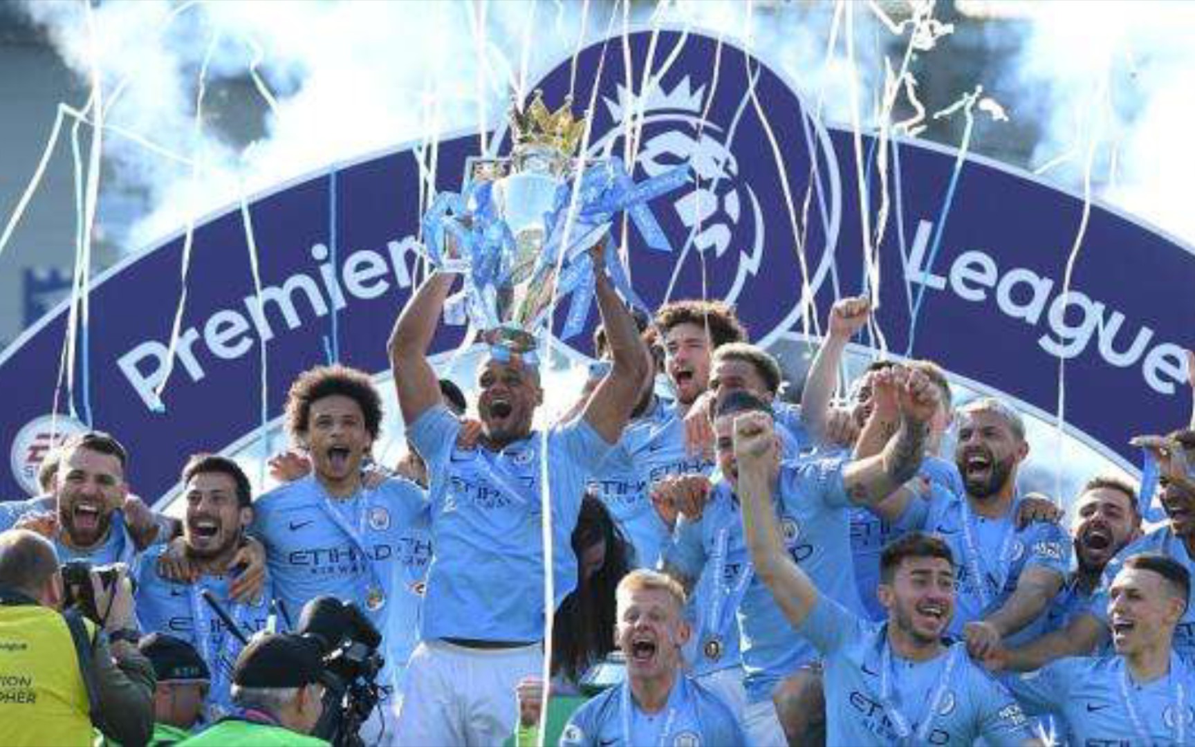 球迷热议的 球迷热议的